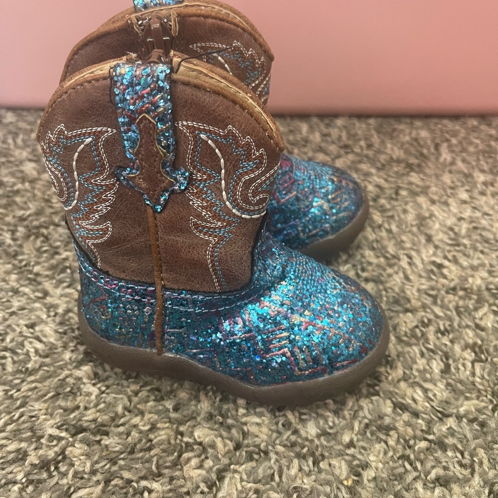 Toddler boots- great condition